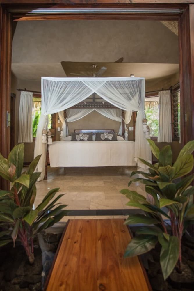 RUMOURS LUXURY VILLAS & SPA 13/60