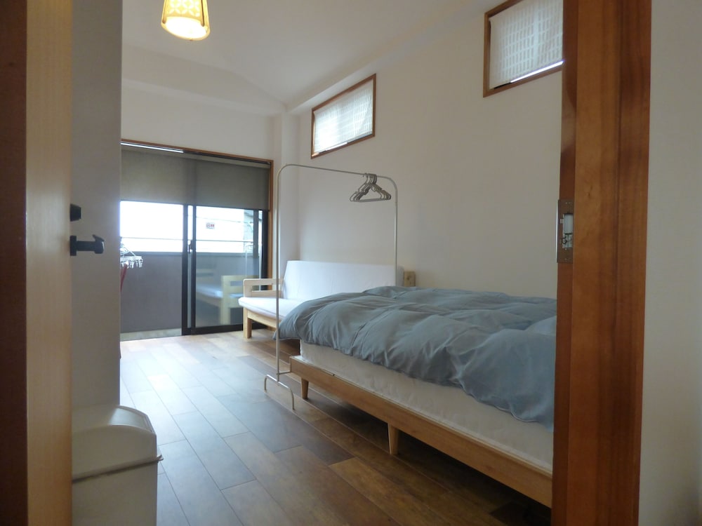 ROOM, SINGLE, BALCONY