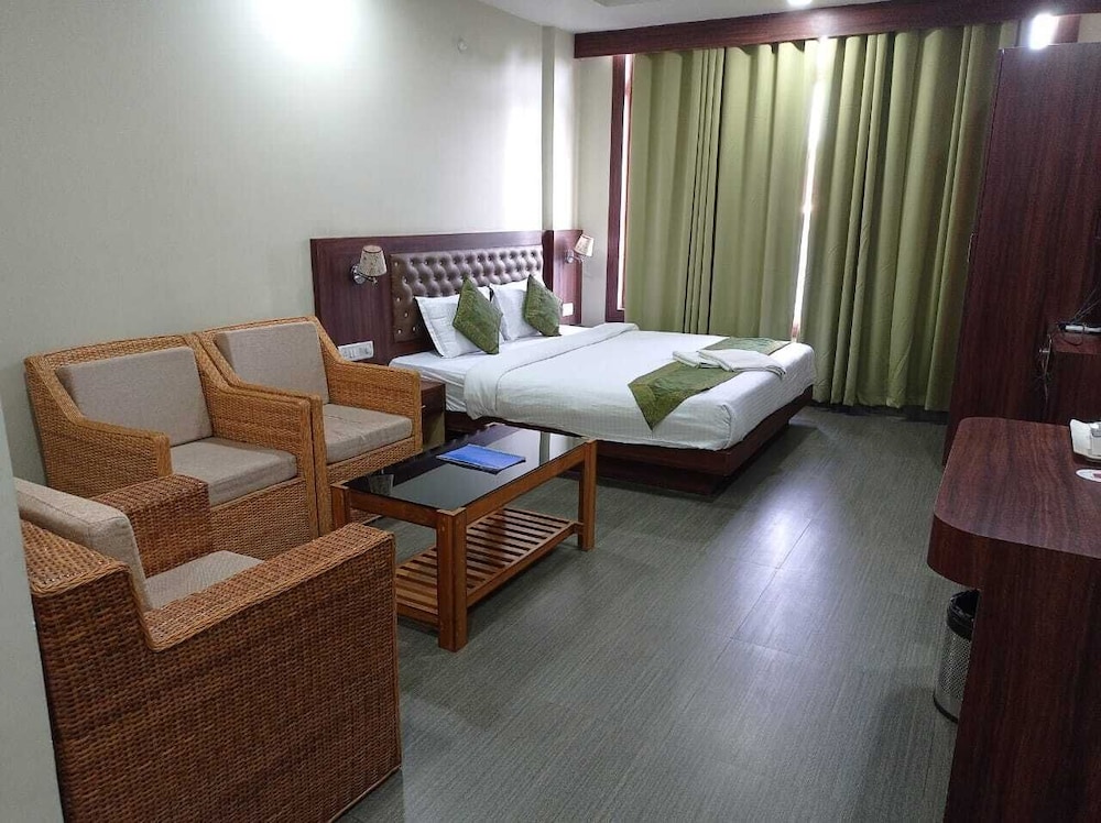 Treebo Trend Hotel Pemaling 21/35