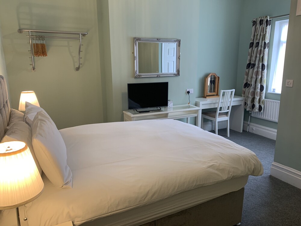جناح بسرير مزدوج وسرير فردي