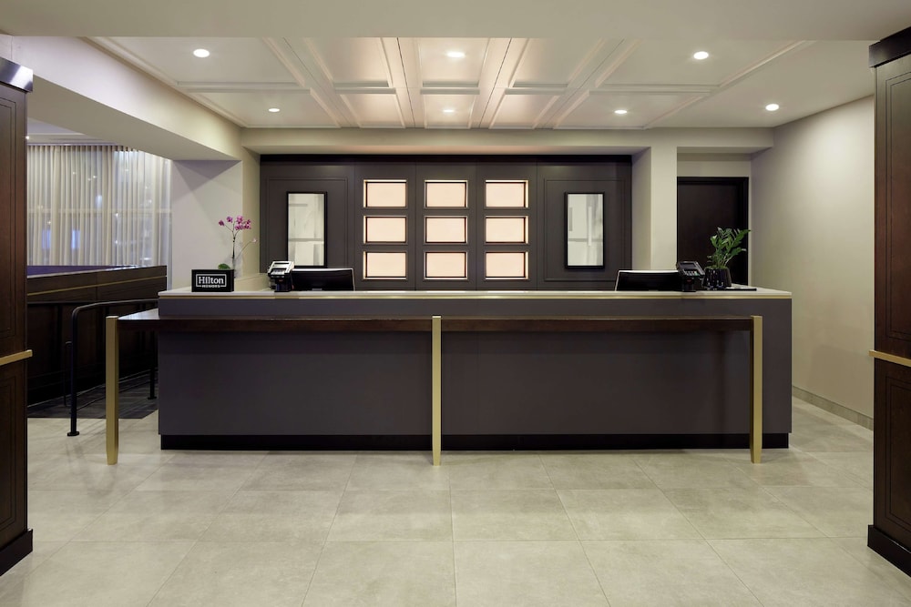 Lobby at Doubletree by Hilton Montreal Airport, DORVAL - QUEBEC