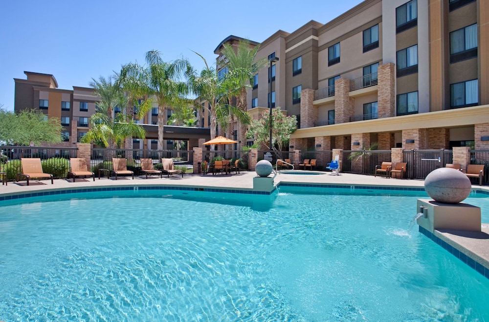 Hampton Inn And Suites Phoenix Glendale Westgate Az 3/65