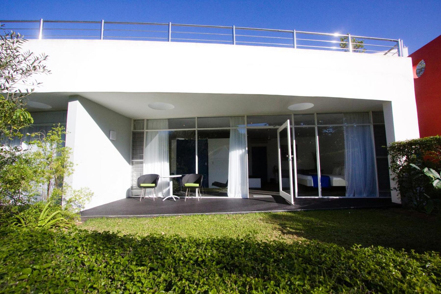 Serene-estate Boutique Guesthouse 1/15