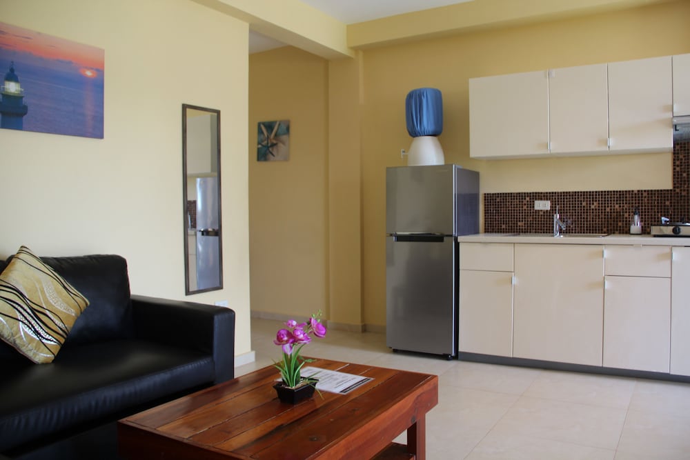Reef Beach Resort 45/69