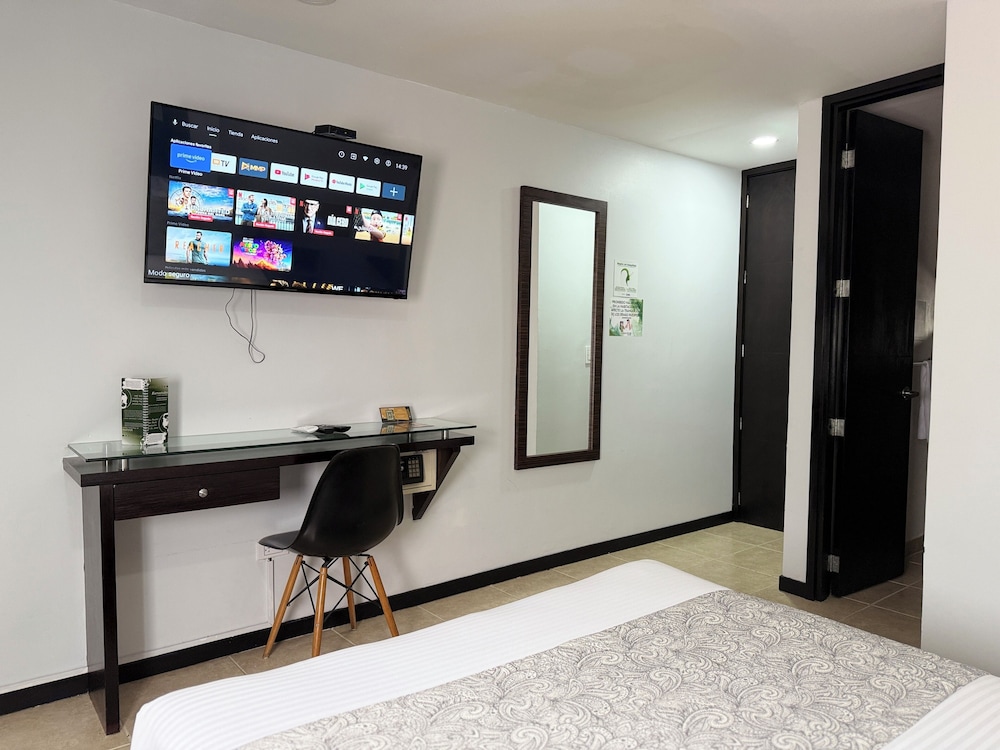 Hotel Greenview Medellin 24/42