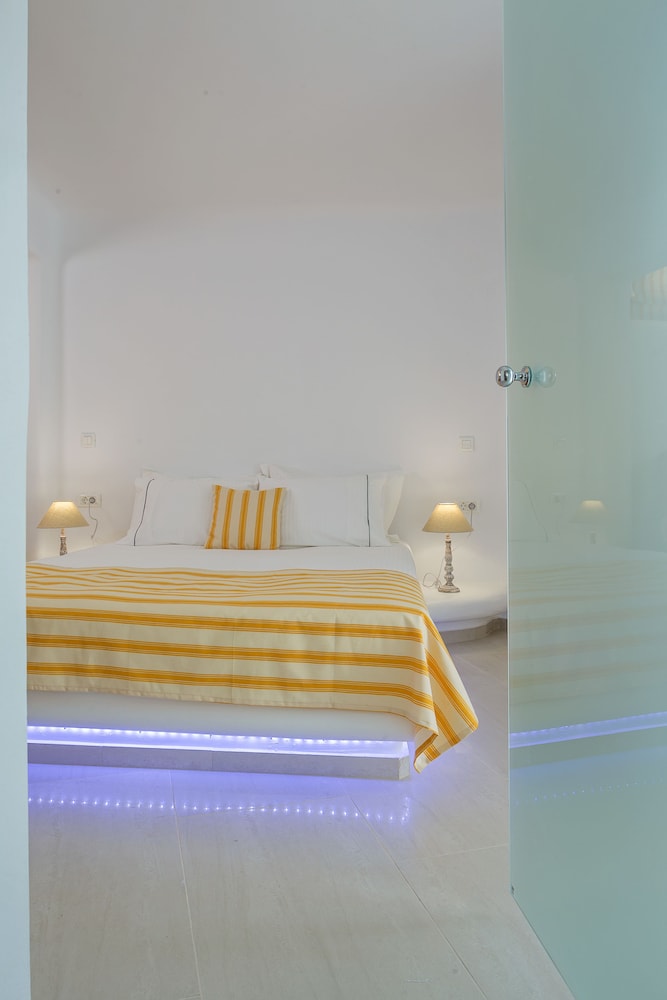Colours Of Mykonos 40/65