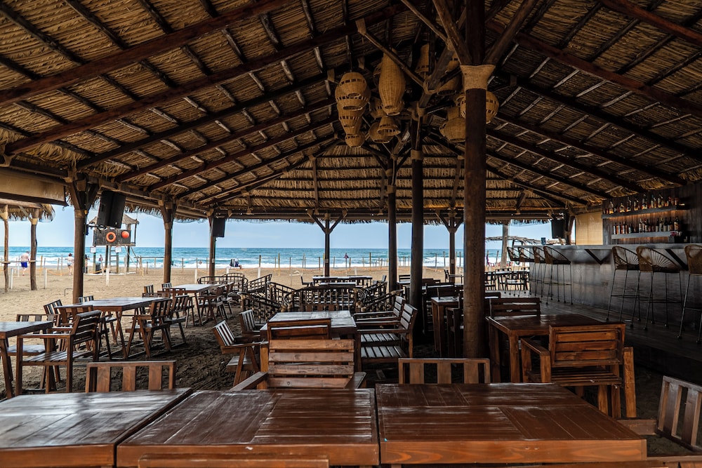 Artisan Family Hotels & Resort Collection Playa Esmeralda 64/79