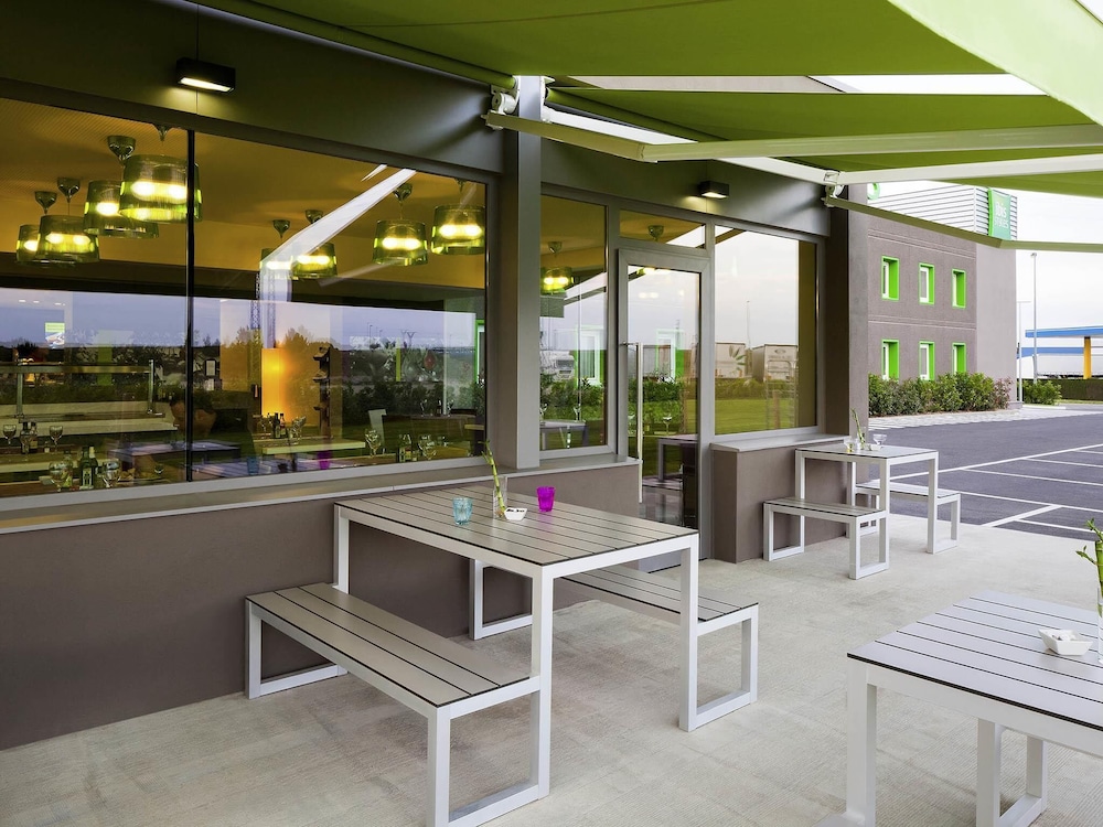Ibis Styles Lleida Torrefarrera 5/60