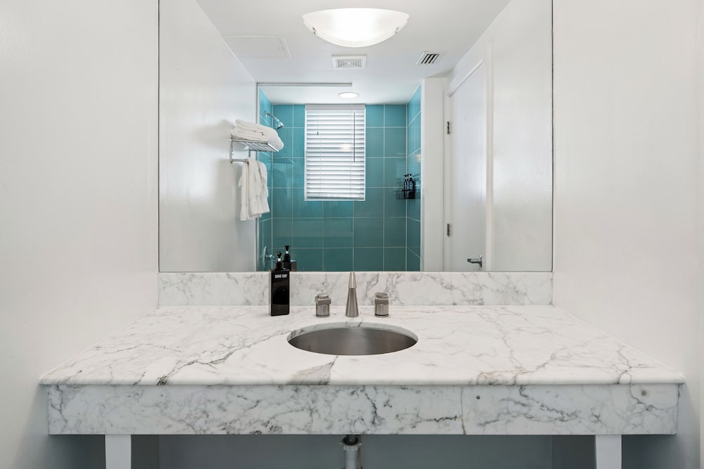 غرفة بسرير كوين، Kasa La Flora Miami Beach 4/4