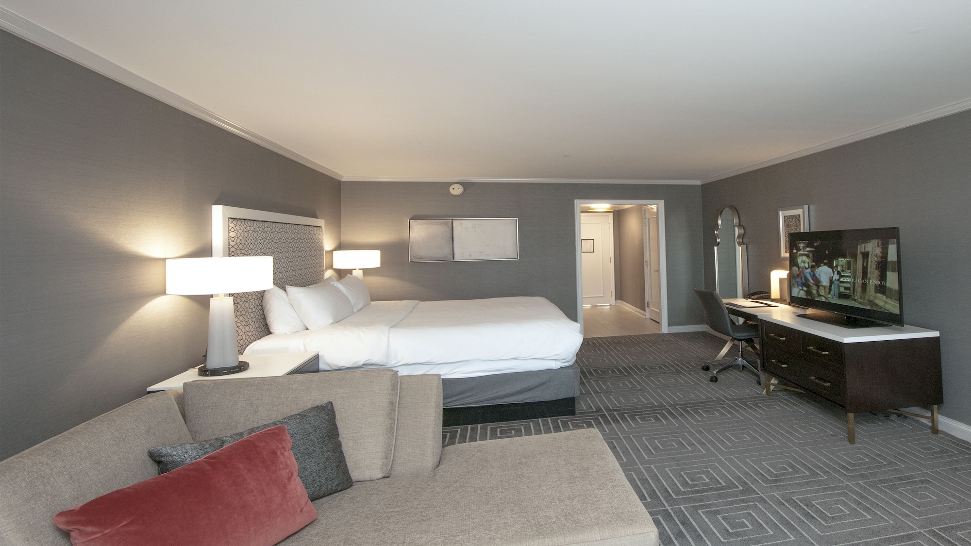 Premium, King Bed, Plaza View, Balcony, Accessible، InterContinental Kansas City at the Plaza 3/4