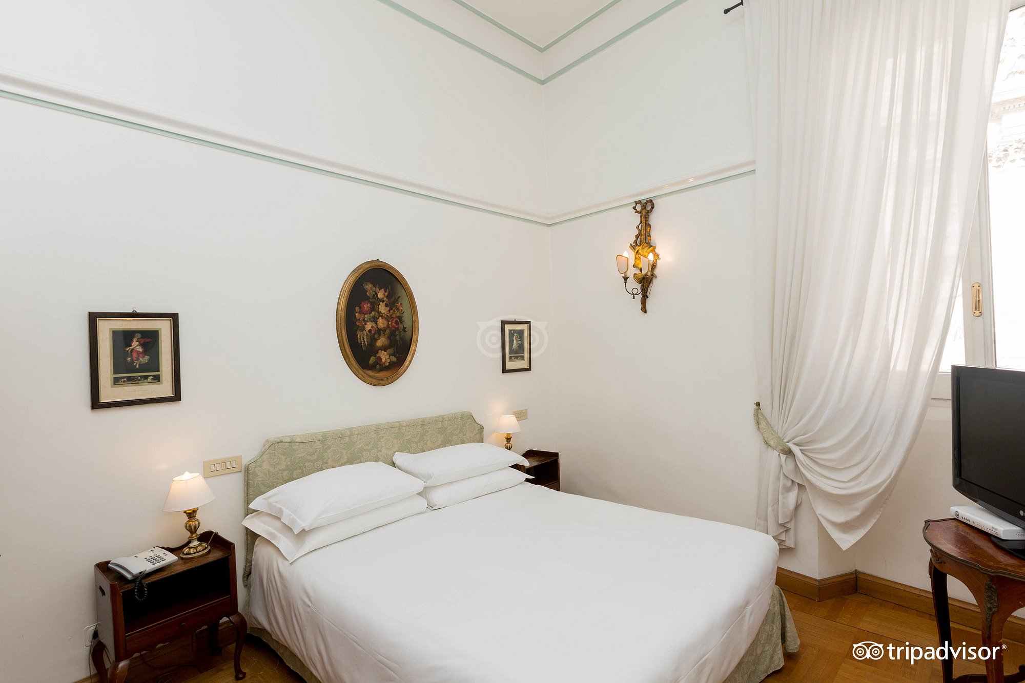 Room, Twin Beds, Fountain View