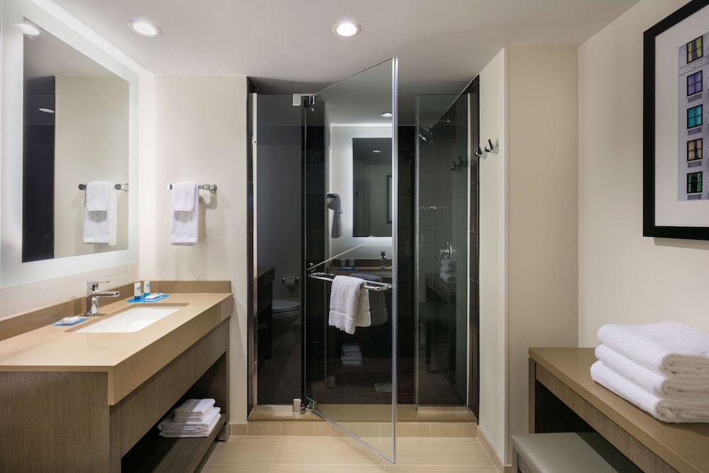 Hyatt House Charleston/Historic District 10/57