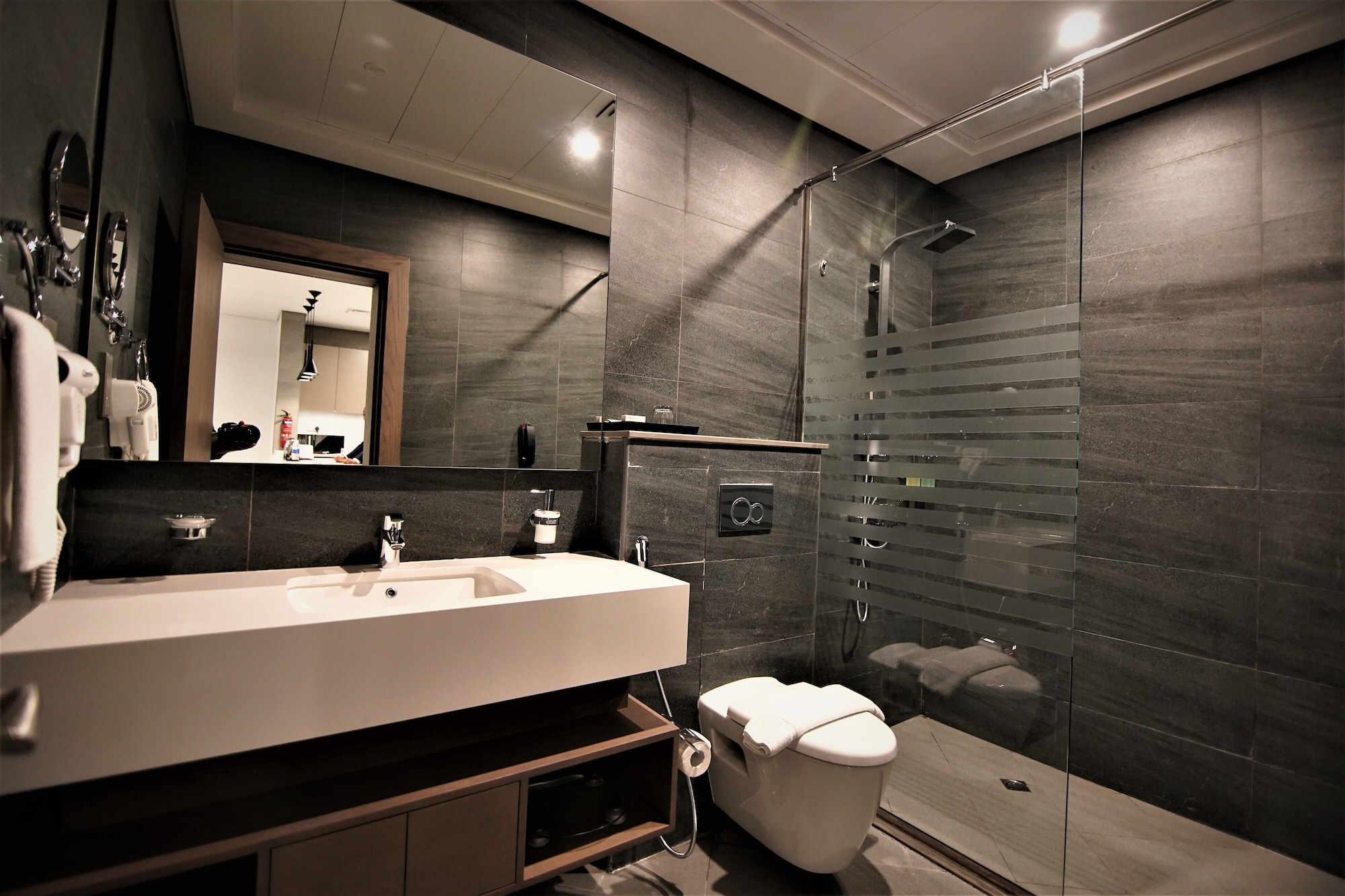 Abar Hotel Apartment Dubai investment Park