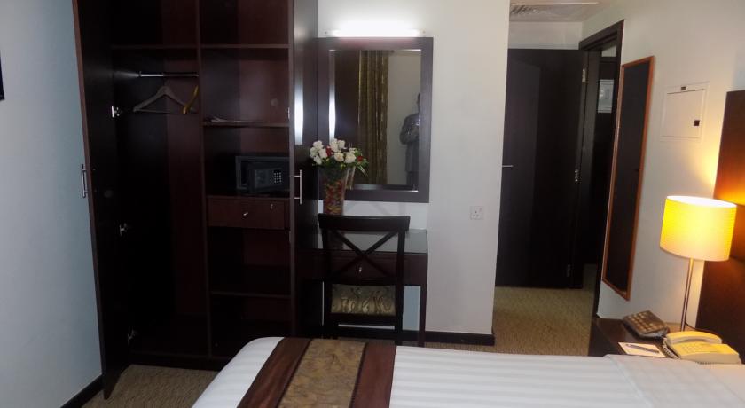 Boonmax Hotel L.L.C 38/51