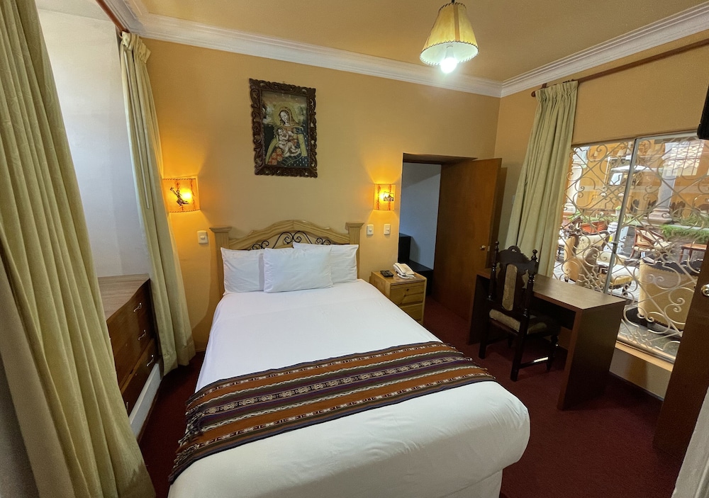 Hotel Rojas 27/68