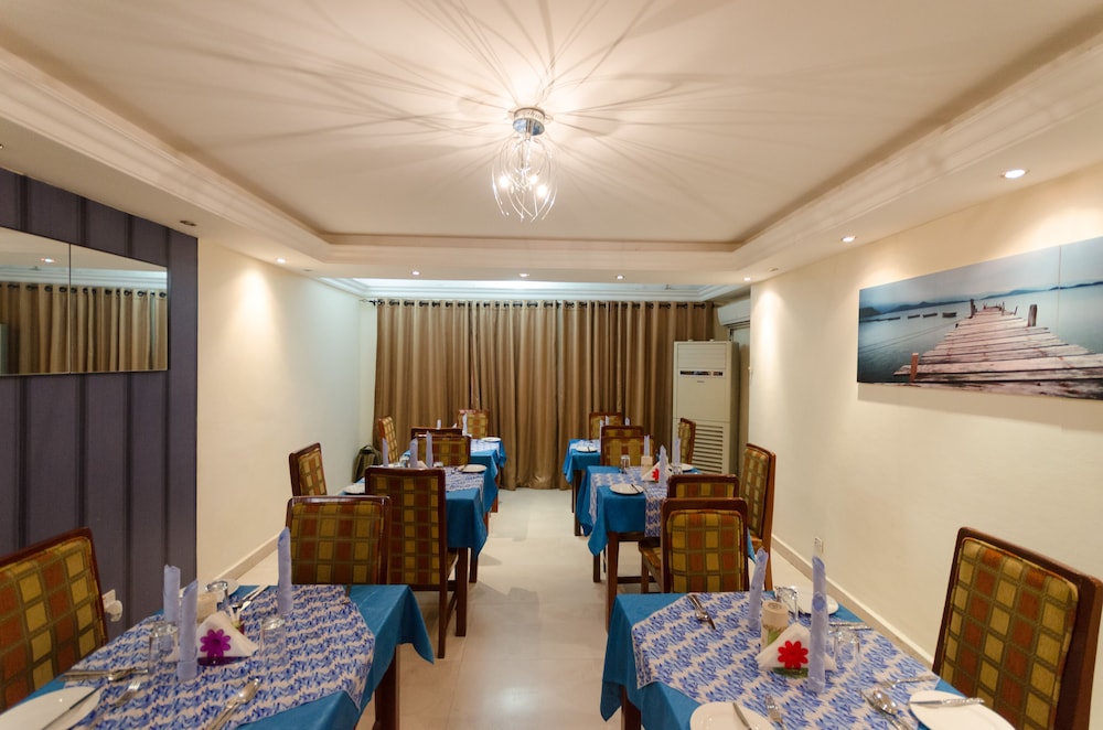 Pearl Gate Hotel 37/50