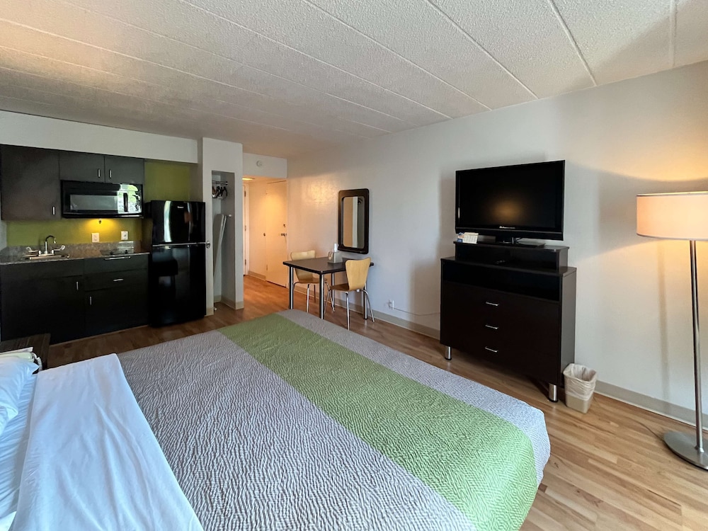 Motel6 Clarion, PA 10/50