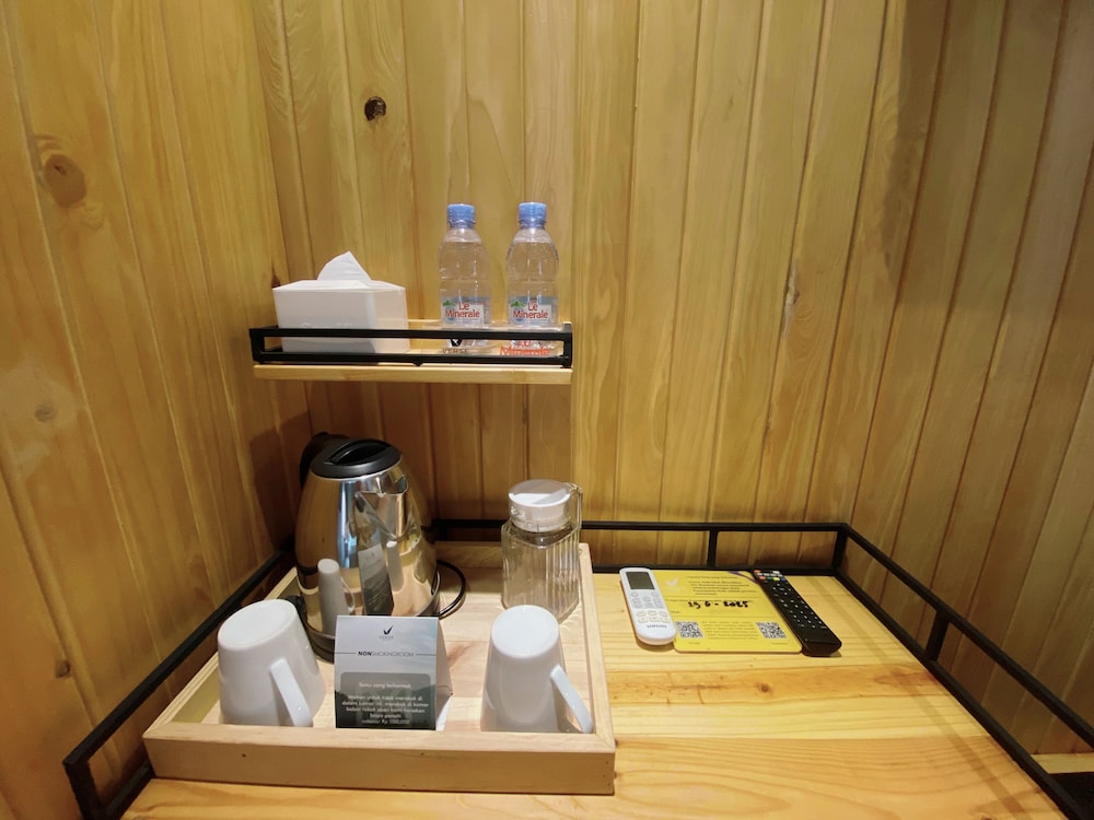 Verse Lite Hotel Gajah Mada 45/67