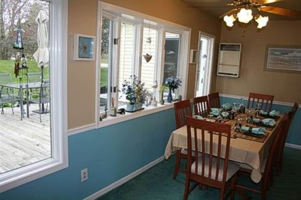 at the Waters Edge Bed &amp; Breakfast 47/61