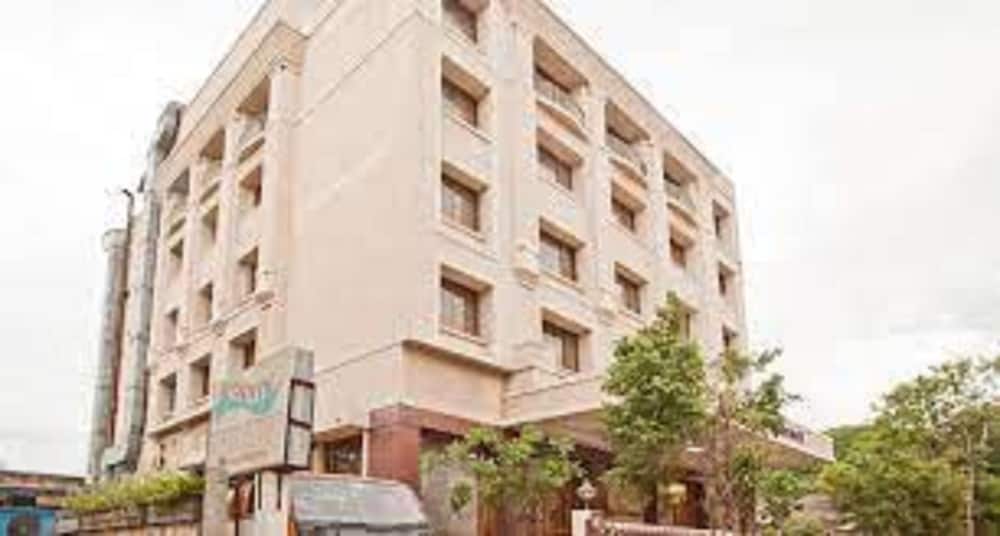 KALYAN RESIDENCY. 3/41