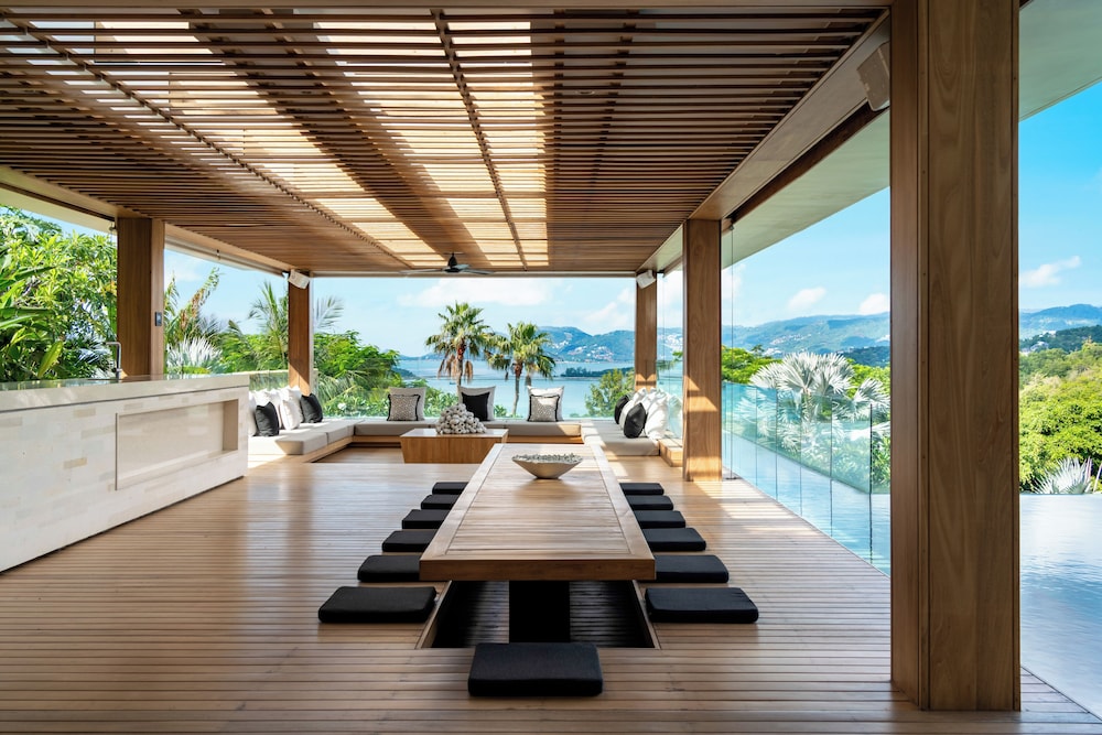 swimming pool spa