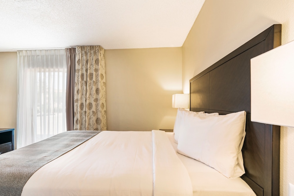 Chase Suite Hotel El Paso 3/59