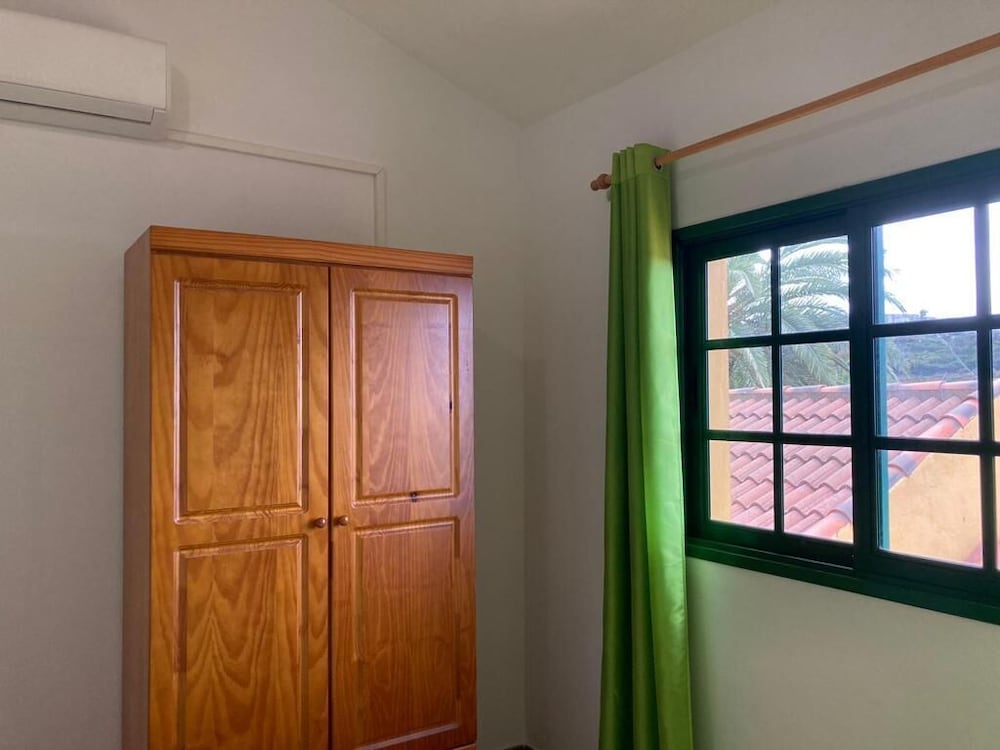 CASAS RURALES AMPARO LAS HAYAS 24/49