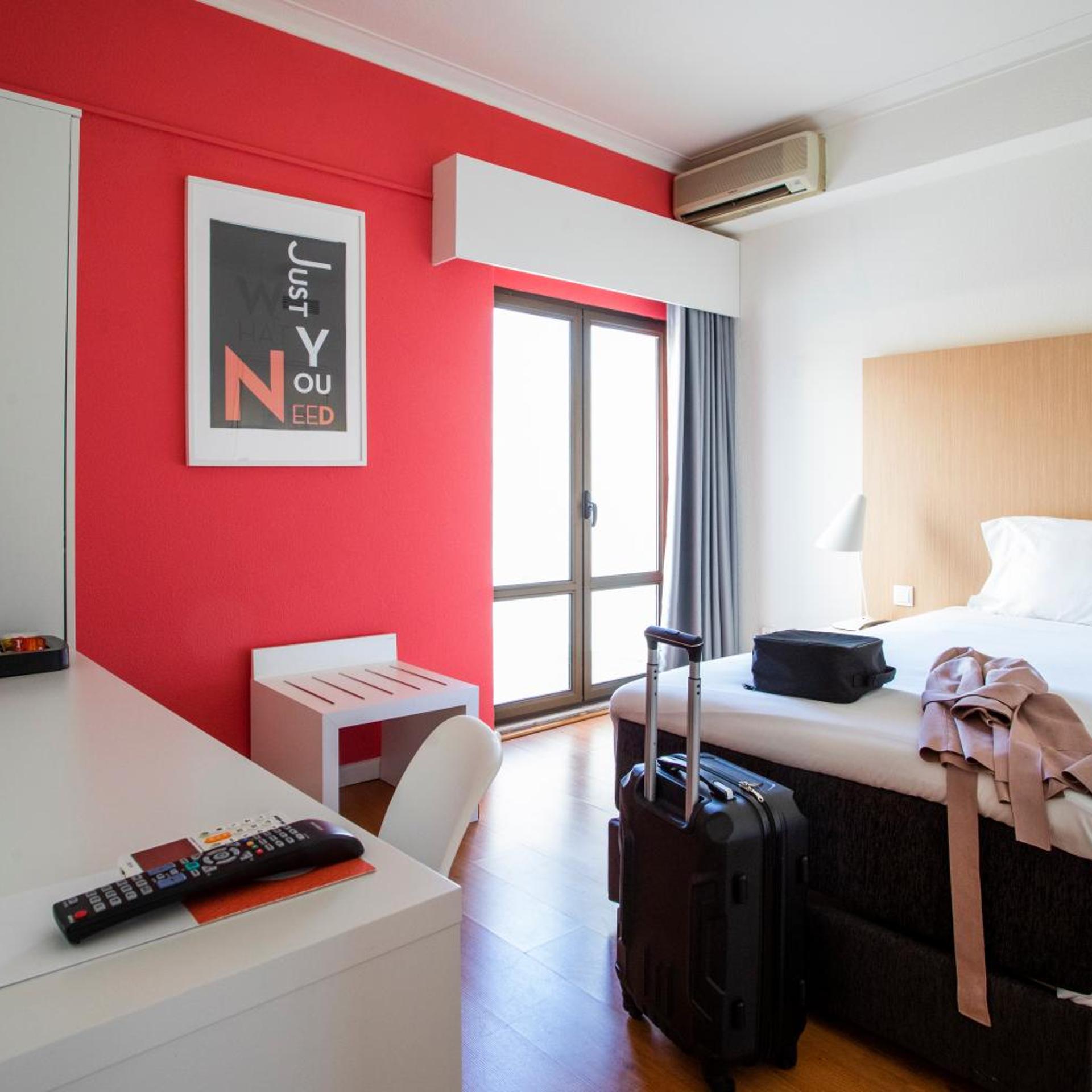 Room, Single