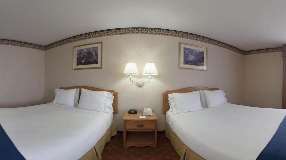 Holiday Inn Express Hotel Suites Wauseon 14/43