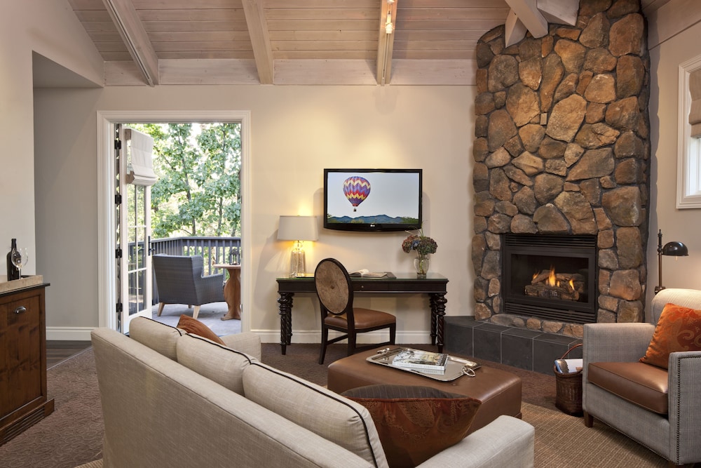 Hotel Yountville 38/69