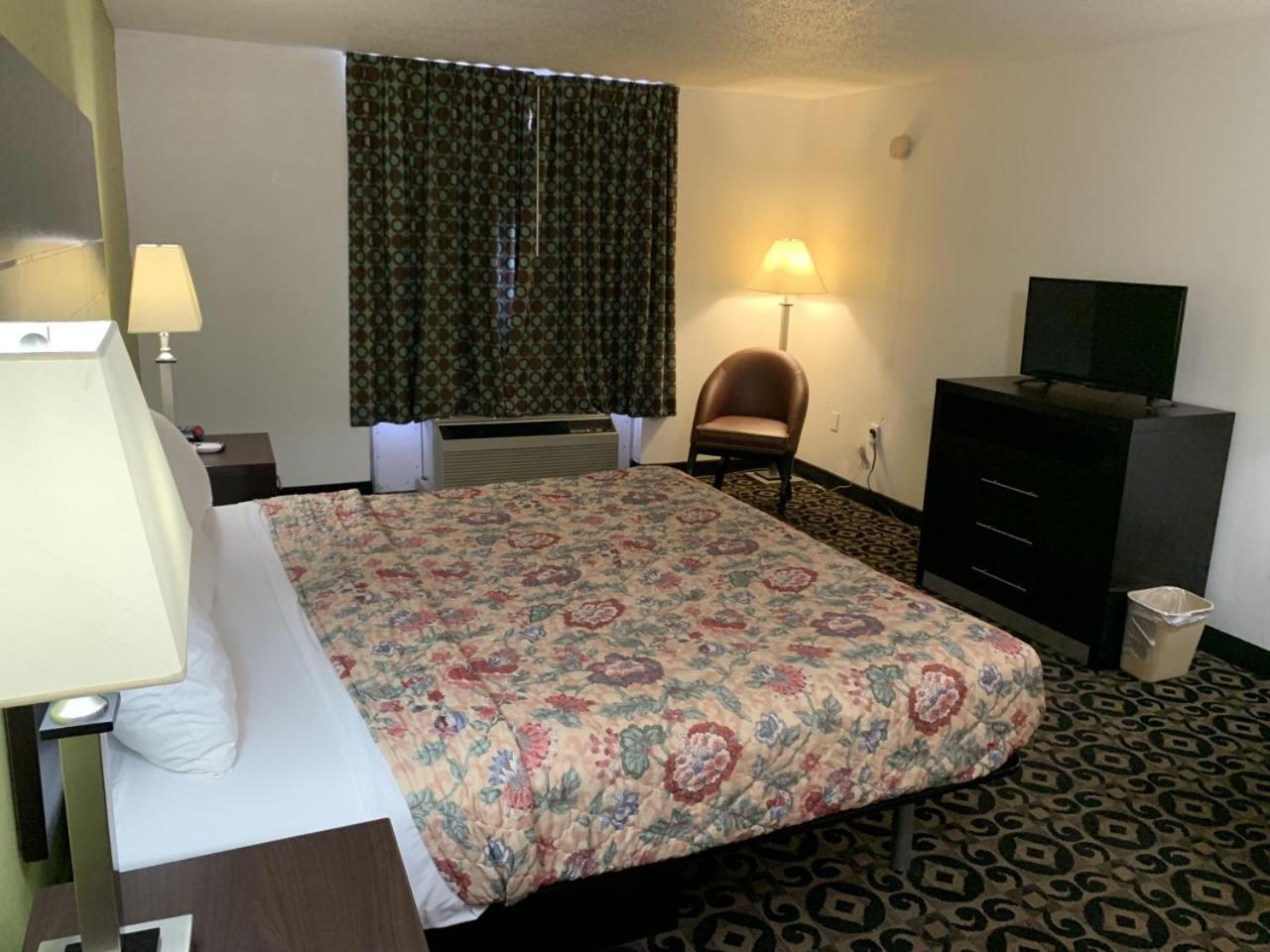 Kings Inn Torrington 5/17
