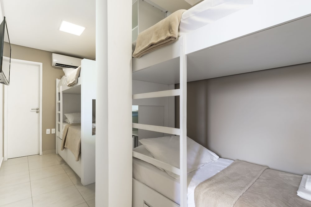 Novohotell Recife 22/66