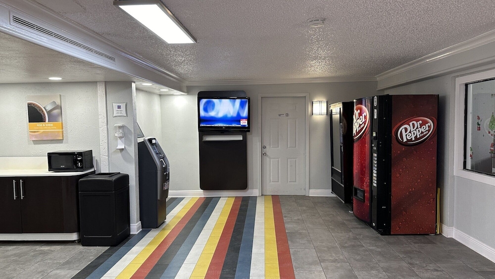 Motel6 Beaumont, TX 49/61