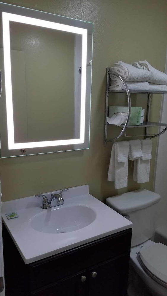 Dupont Suites 26/27