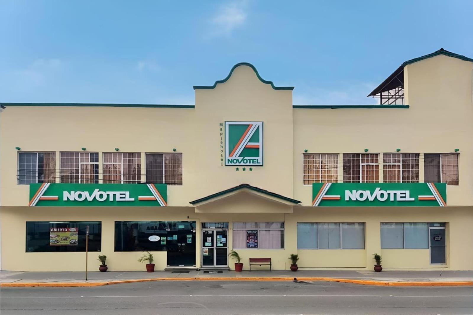 Novotel 1/30