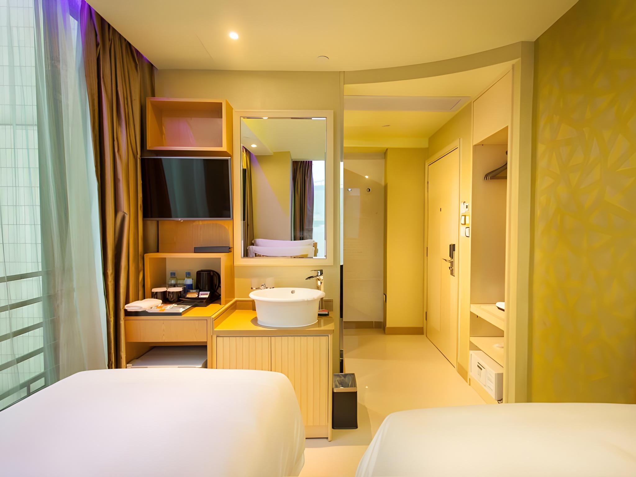غرفة قياسية بسريرين منفصلين بإطلالة على المدينة، Harbour Bay Hotel 2/2