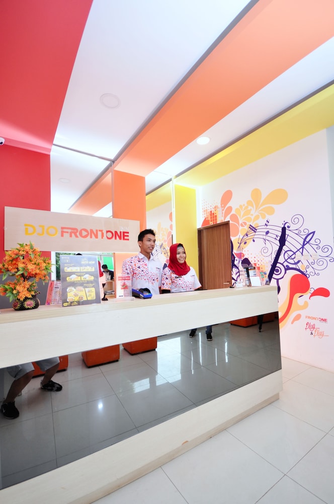 Djo Front One Inn Bengkulu 8/34