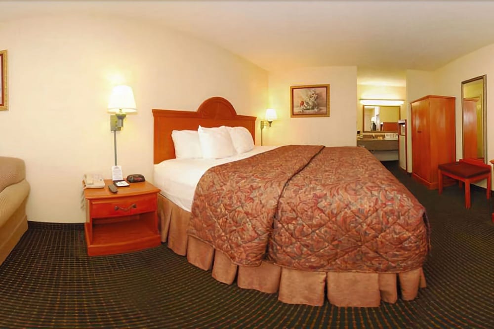 Days Inn by Wyndham Portland/Corpus Christi 10/21