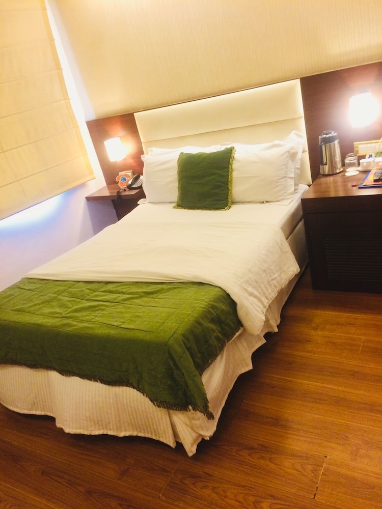 Jukaso Inn Down Town 38/65