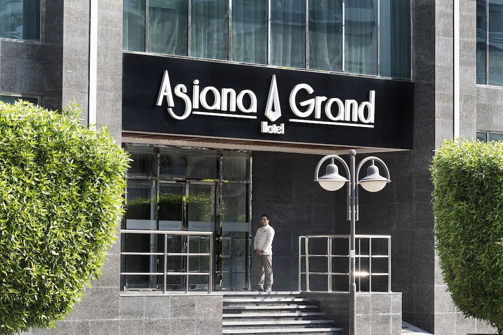 Asiana Grand Hotel in DUBAI