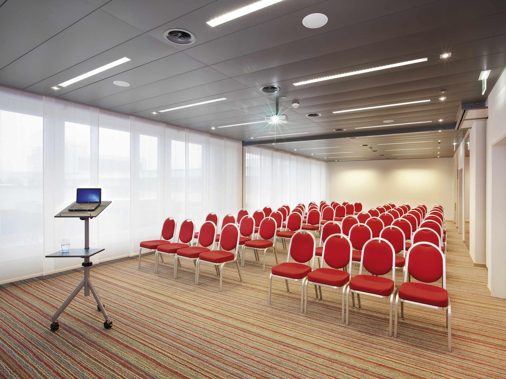 Movenpick Zurich Regensdorf 58/66