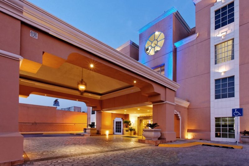 Holiday Inn Express Monterrey Tecnologico 42/50