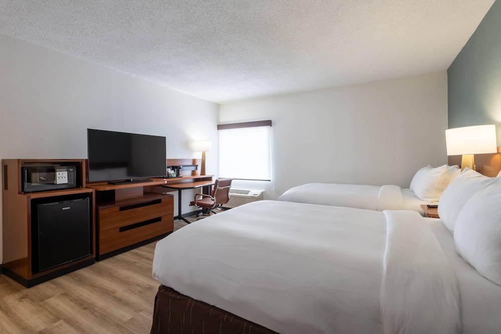 Comfort Inn - Dedham-Boston MetroWest 18/49