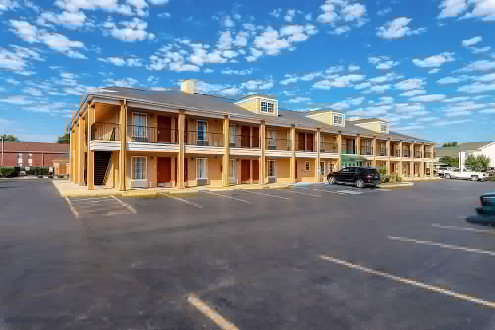 Quality Inn Decatur River City 7/39