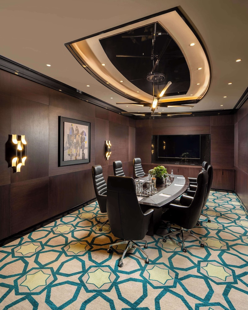 Radisson Blu Leogrand Hotel 12/66