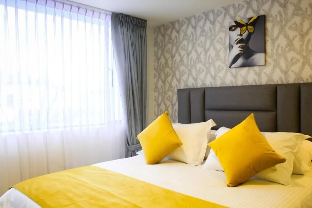 Bliss Hotel Boutique Bogota 11/28