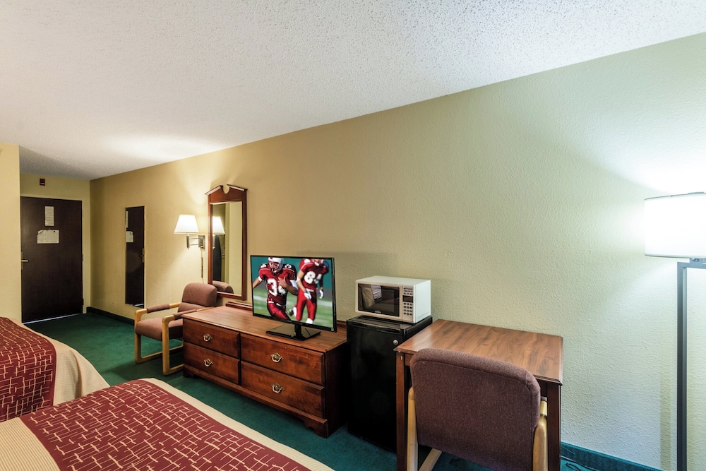 Red Roof Inn Morehead 44/56