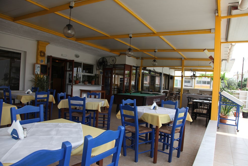 Kastelli Hotel 25/33