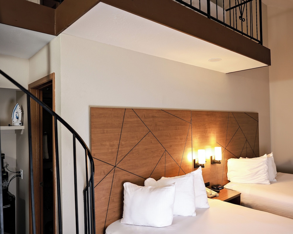 Loft, 3 Double Beds