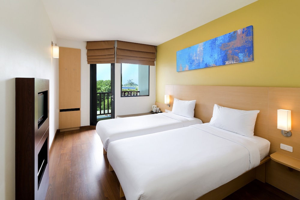 ibis Phuket Kata 10/49